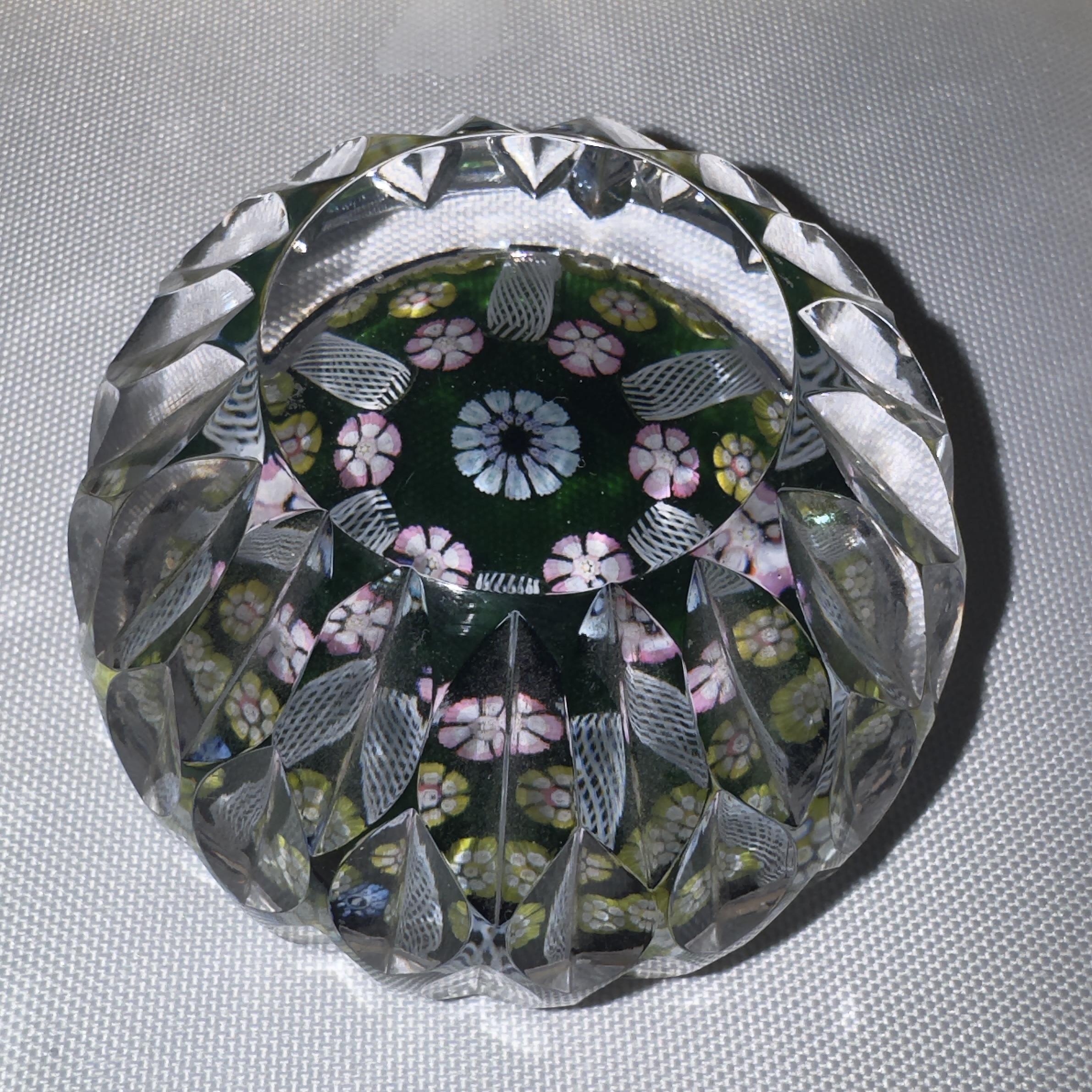 Whitefriars P33 Paperweight
